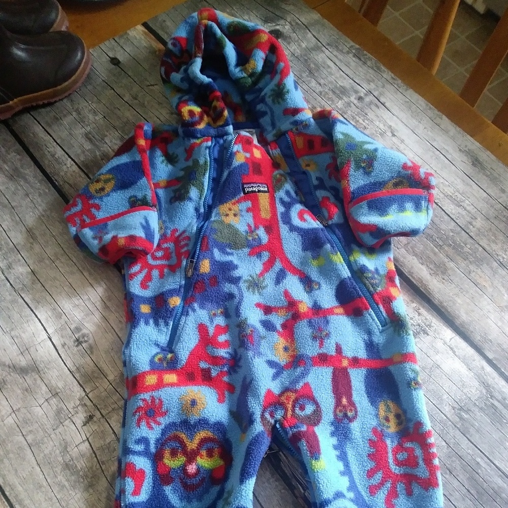 12 month Patagonia fleece bunting snowsuit.